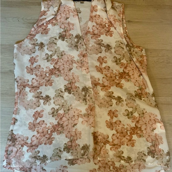 Rose & Olive Floral Deep Slit Blouse Medium Sheer Boho Style - Like New - Picture 6 of 13